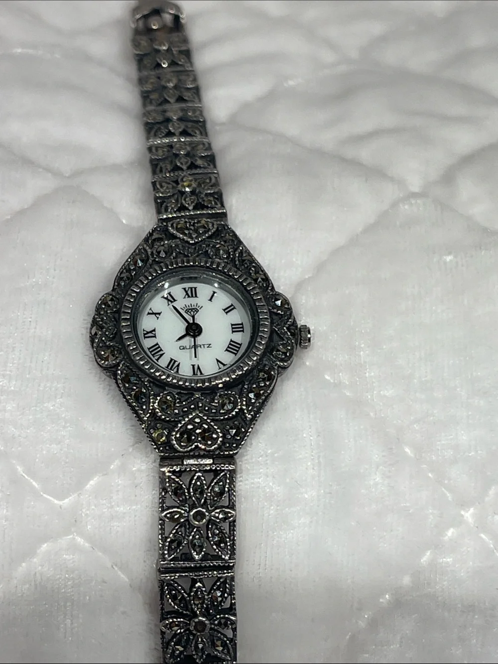 Vintage ornate   Victorian looking quartz watch